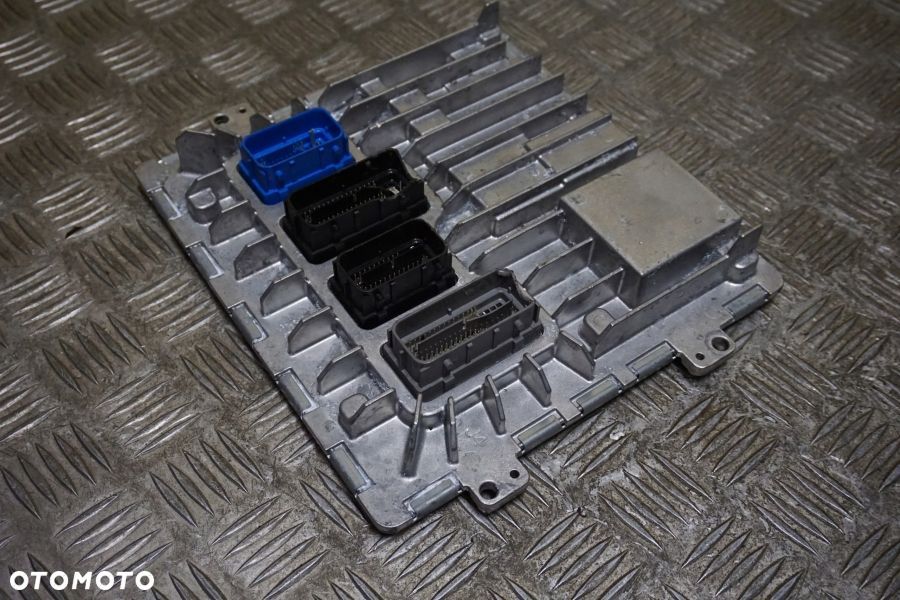 GM CHEVROLET CORVETTE C8 2020 - Sterownik Silnika ECU Komputer E99 USA - 3