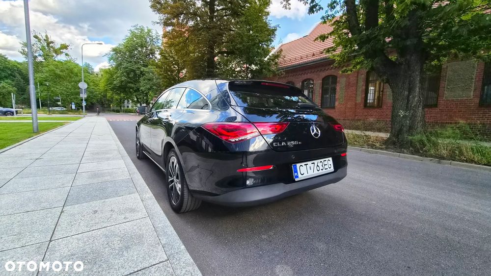 Mercedes-Benz CLA - 16