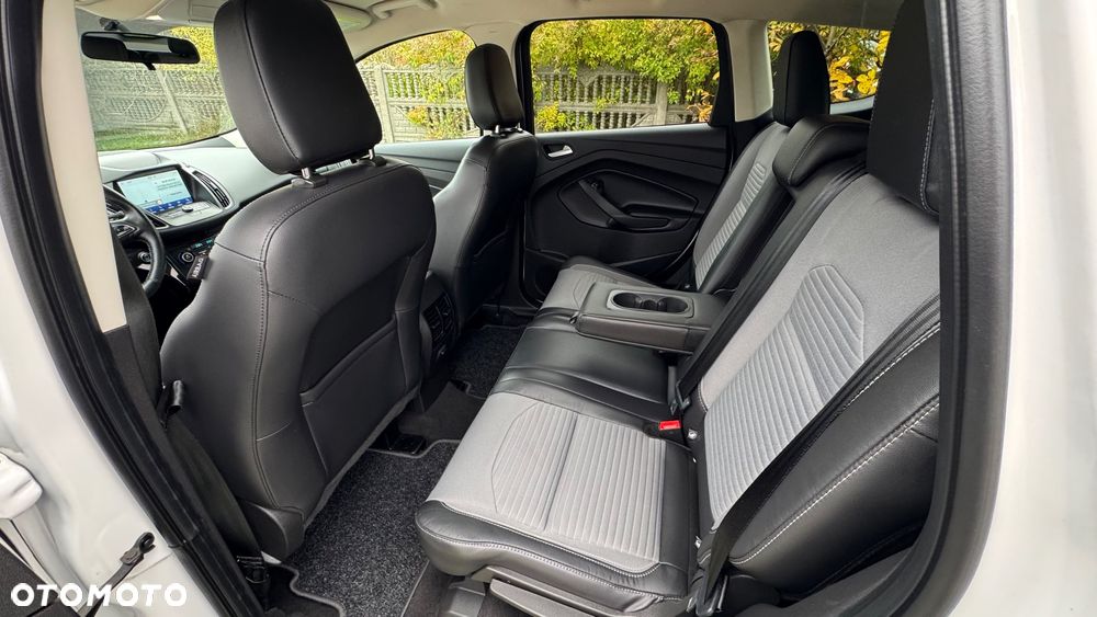 Ford Kuga 1.5 EcoBoost 4x4 Vignale - 24