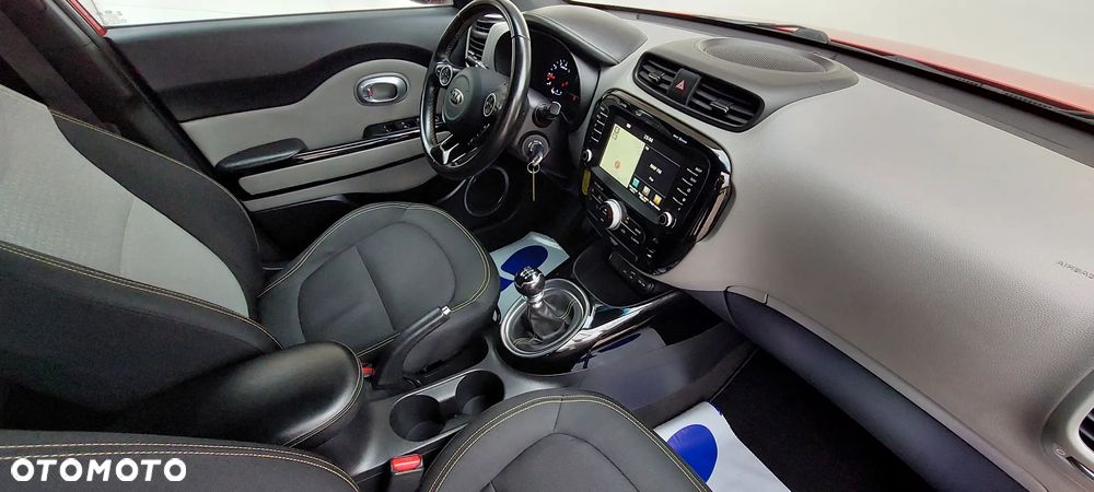 Kia Soul 1.6 CRDI L Business Line - 30