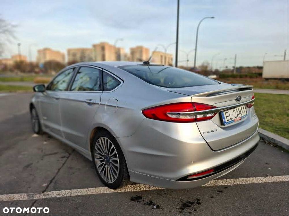 Ford Fusion - 6
