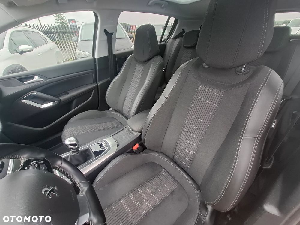 Peugeot 308 1.5 BlueHDi Allure S&S - 13