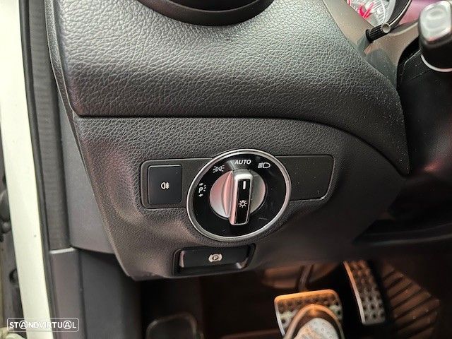 Mercedes-Benz GLA 220 CDI 4Matic 7G-DCT AMG Line - 22