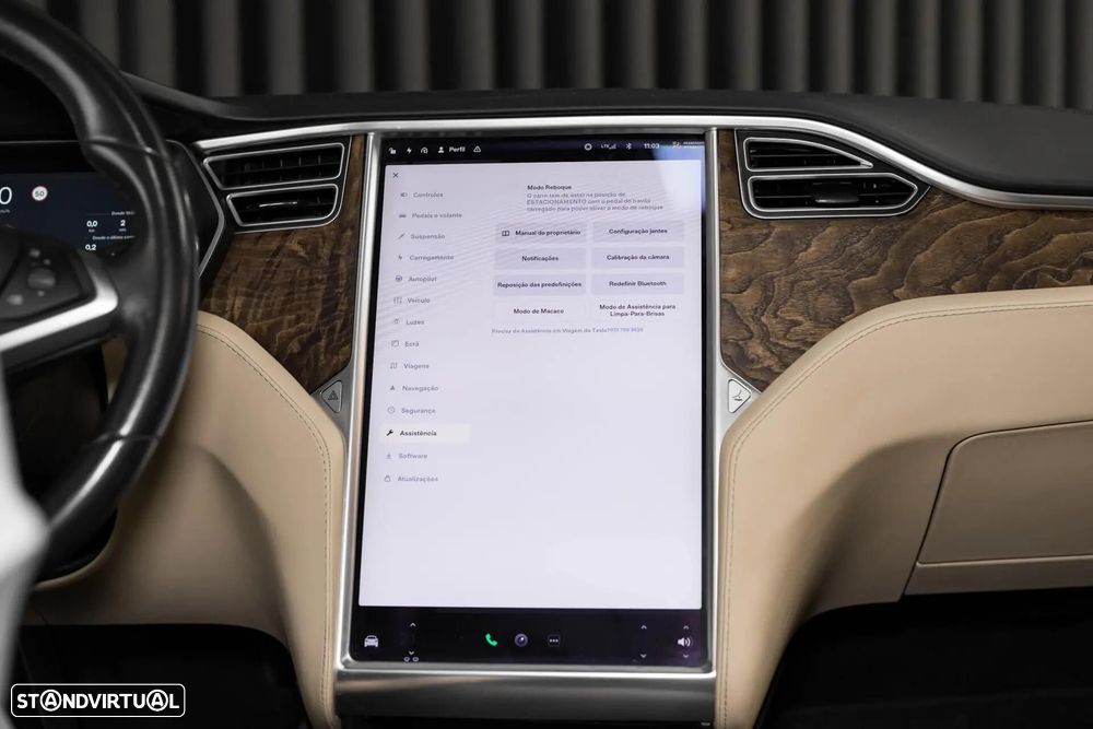 Tesla Model X 90D - 29