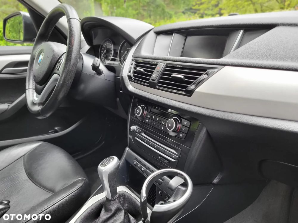 BMW X1 sDrive18d xLine - 18