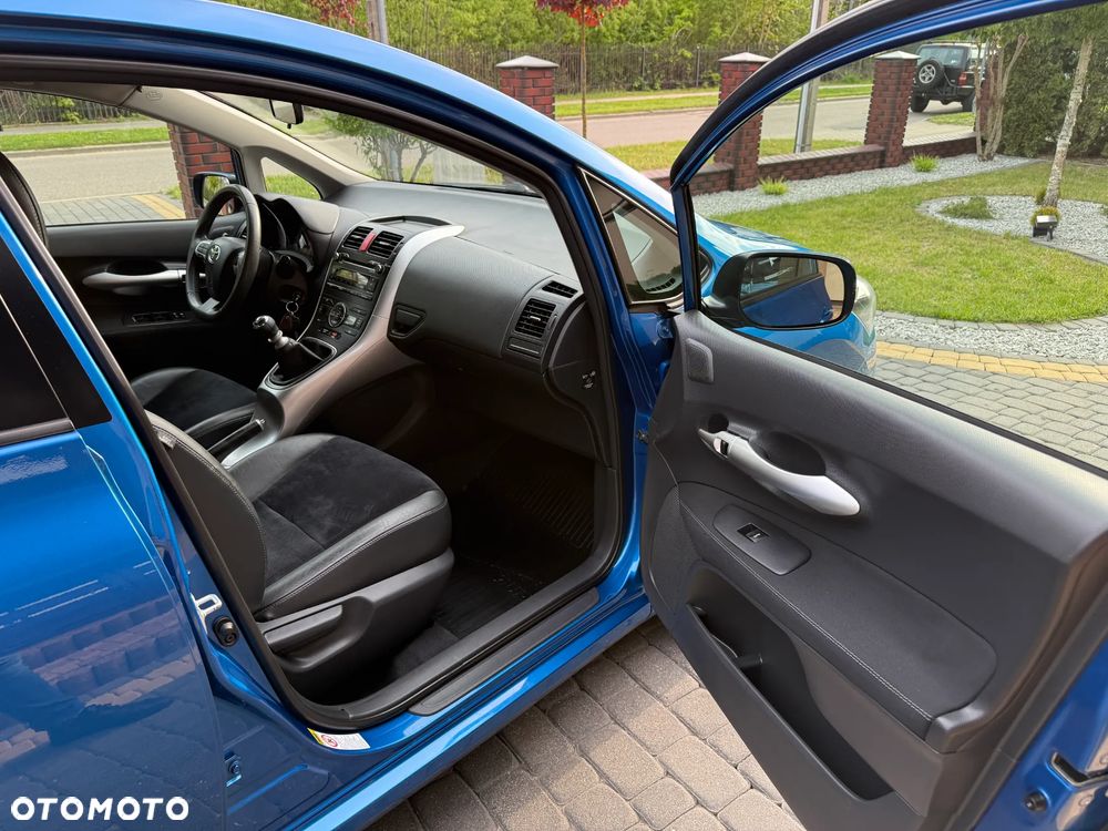 Toyota Auris 1.6 Dynamic - 22