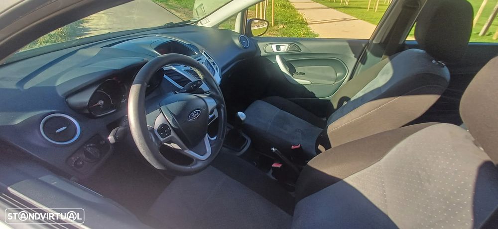 Ford Fiesta - 7