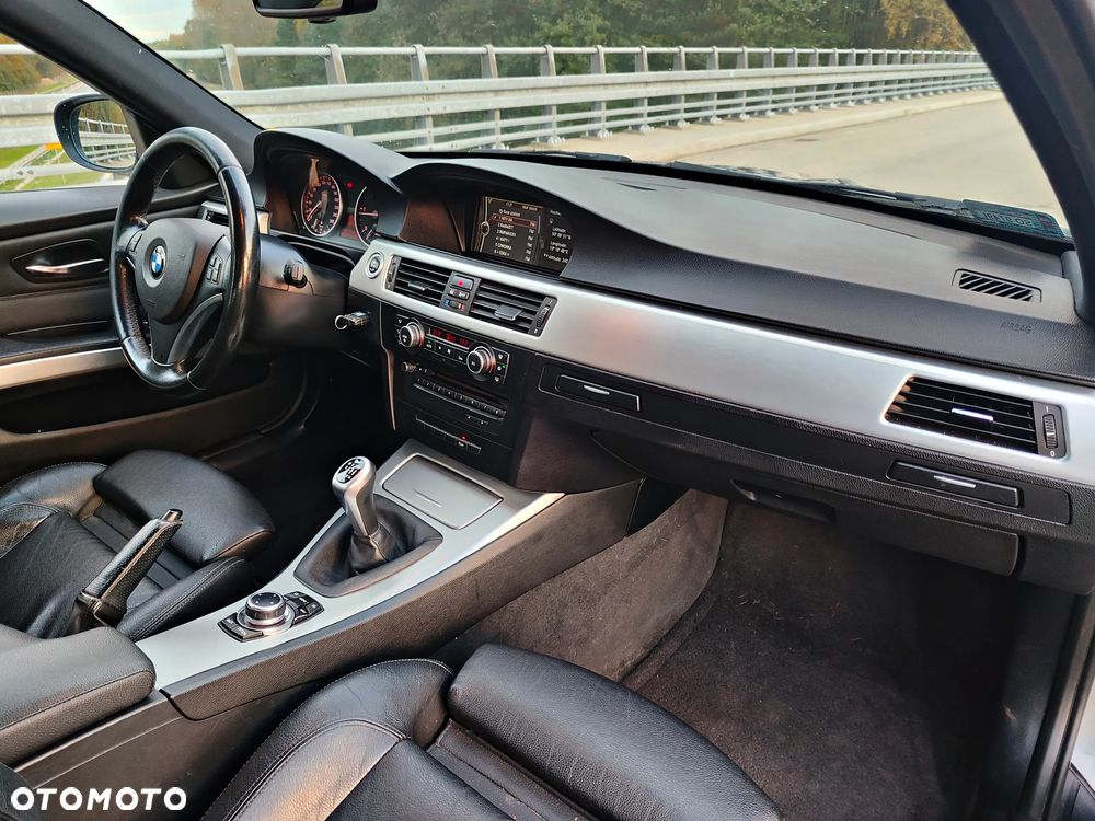 BMW Seria 3 320d Efficient Dynamics - 15