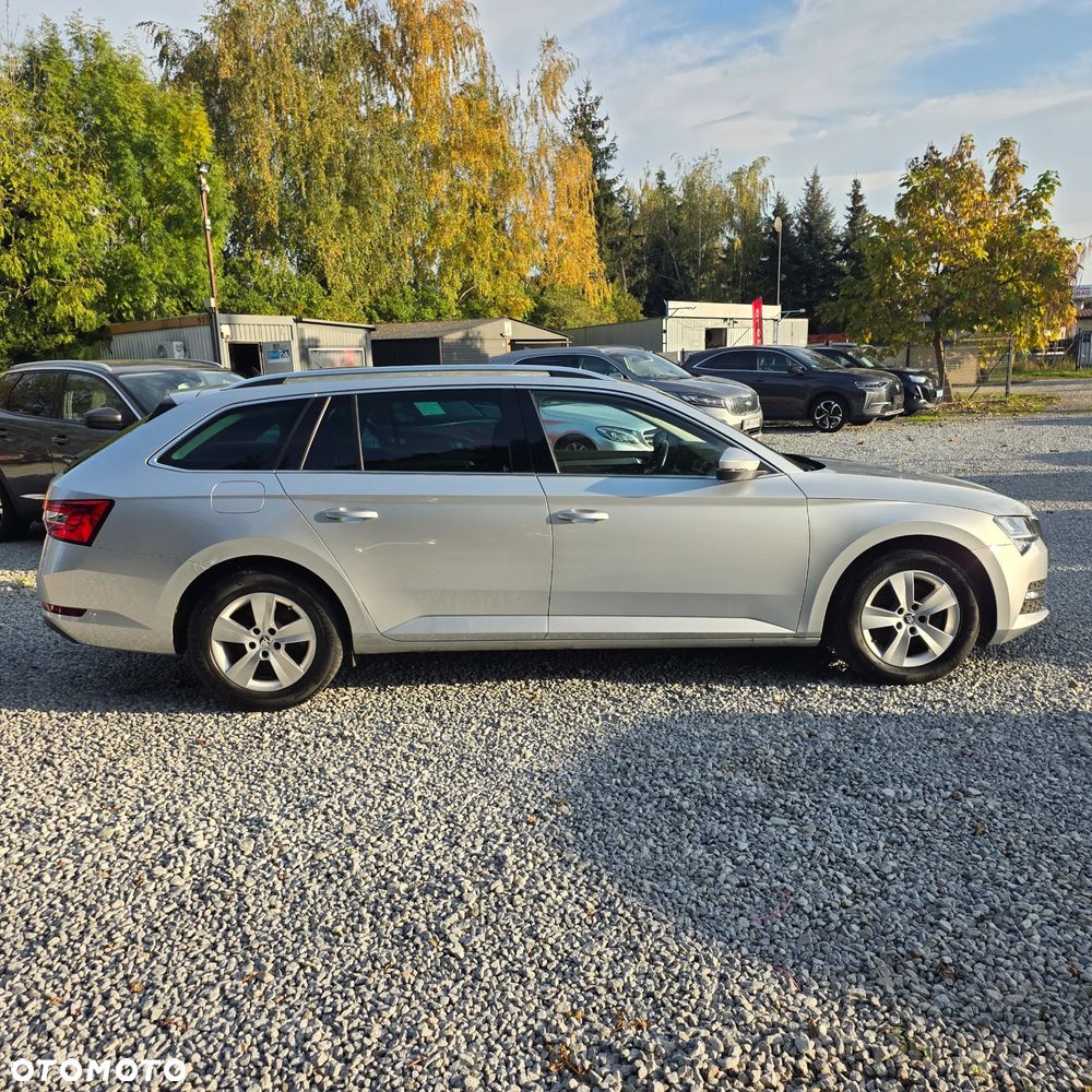 Skoda Superb 2021 photo 5