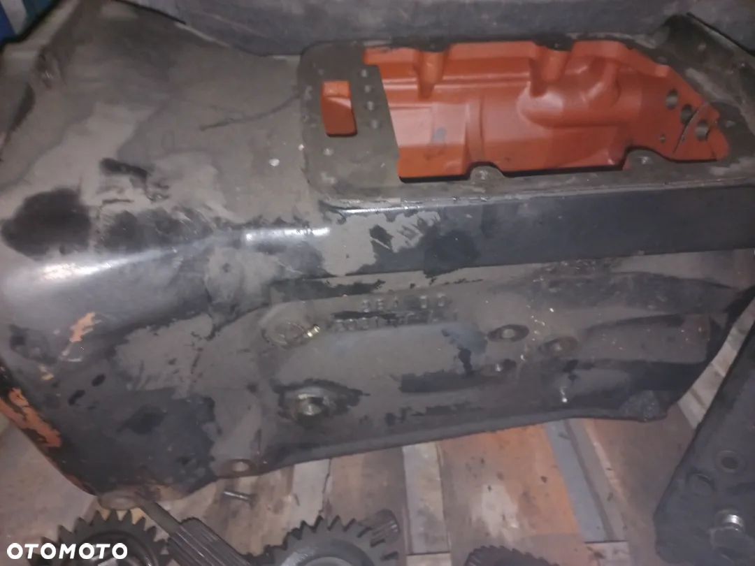 Części Massey Ferguson Skrzynia Biegów,Most,Podnośnik,Koło Zębate,Pompa,Kabina,Maska,Skrzynia pośrednia 4245,4235,4225,4335 - 4
