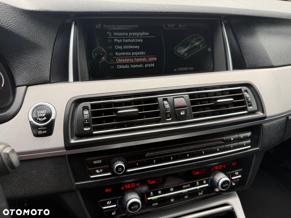 BMW Seria 5 525d Sport-Aut Luxury Line - 23