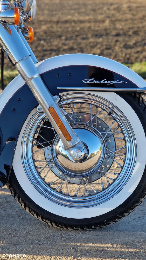 Harley-Davidson Softail Deluxe - 21