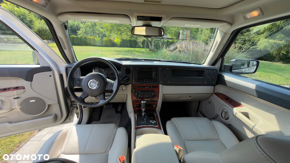 Jeep Commander 5.7 V8 Limited - 21