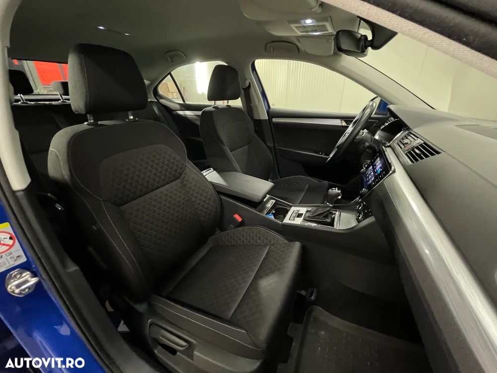 Skoda Superb 2.0 TDI DSG Ambition - 11