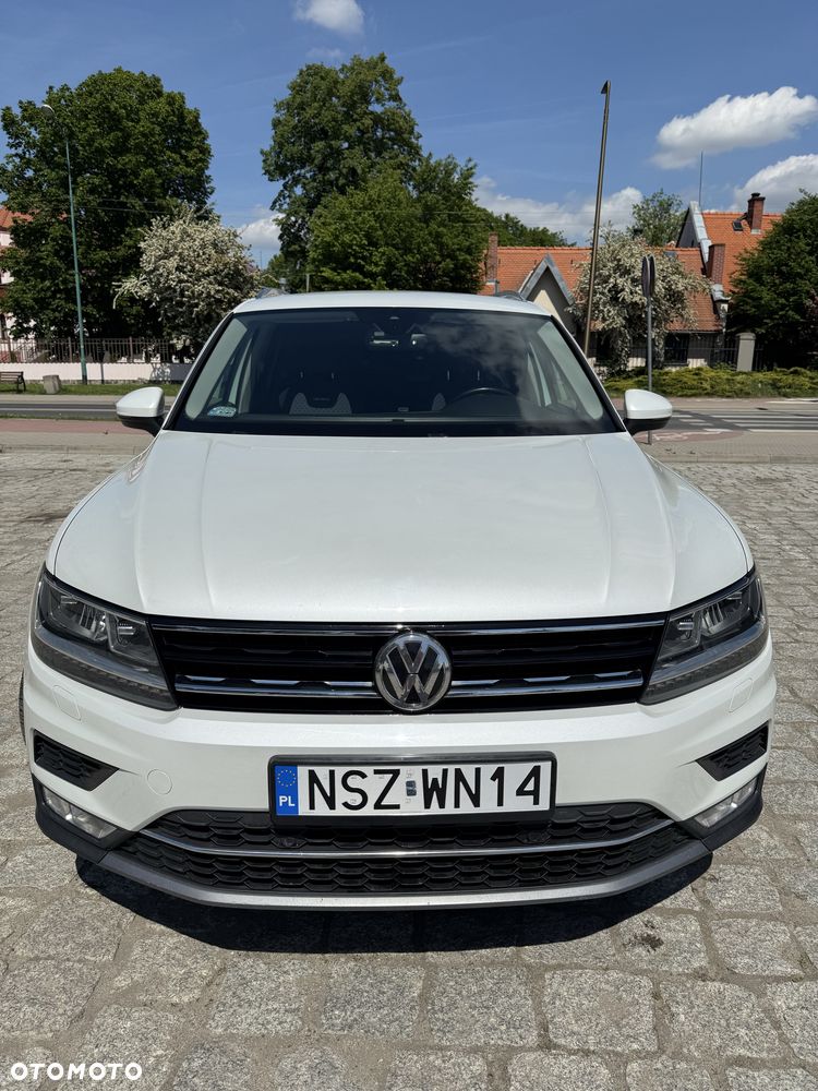 Volkswagen Tiguan - 1