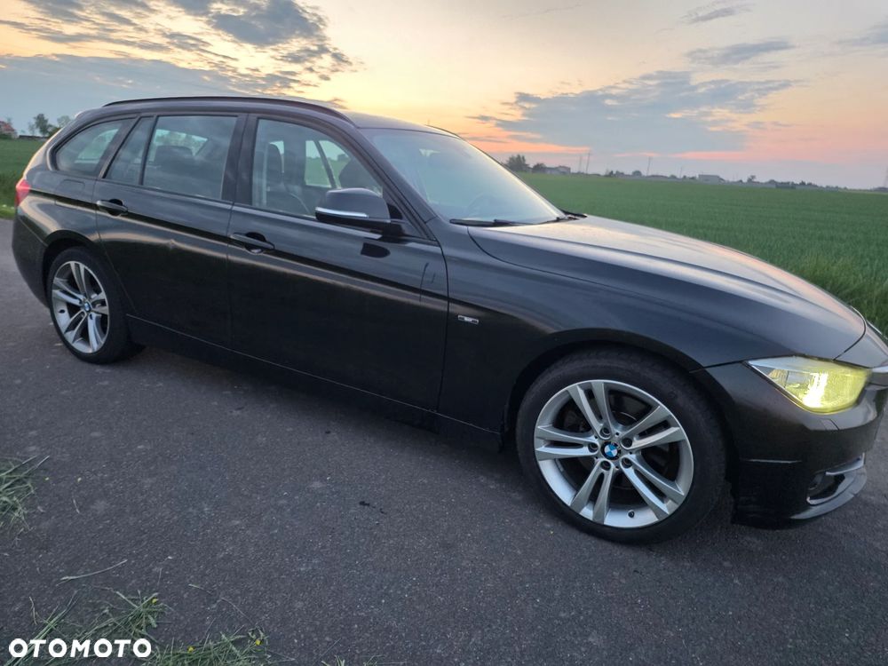 BMW Seria 3 330d Luxury Line - 16
