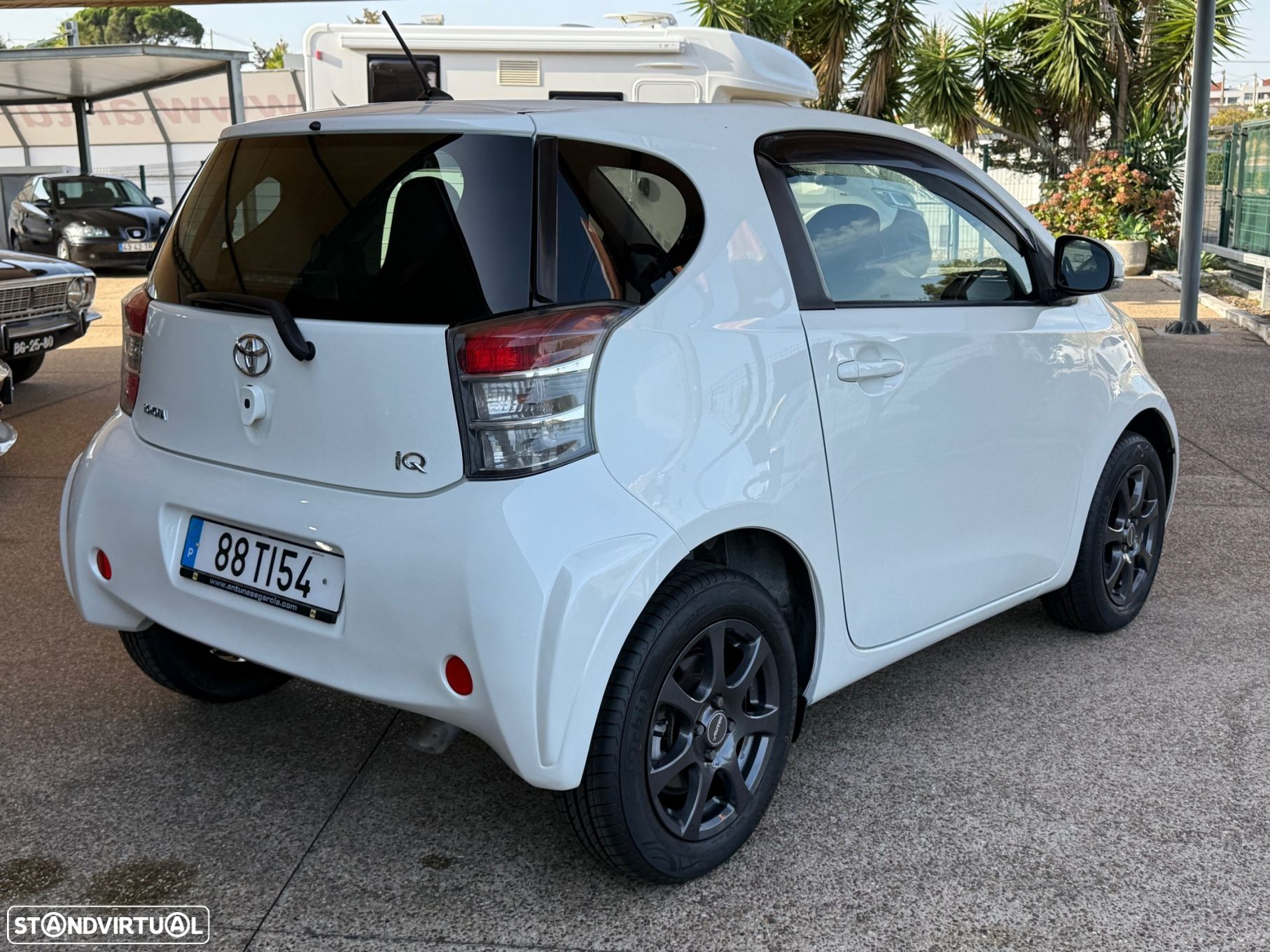 Toyota iQ 1.33 VVT-i - 8