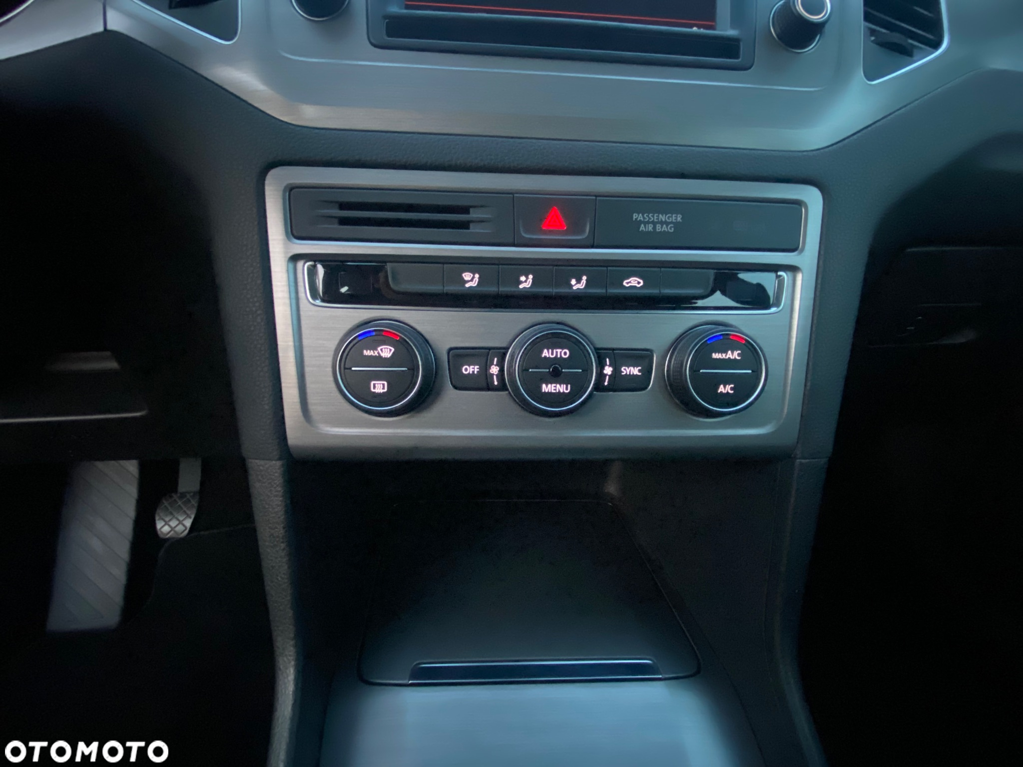 Volkswagen Golf Sportsvan VII SV 1.6 TDI BMT Highline - 32