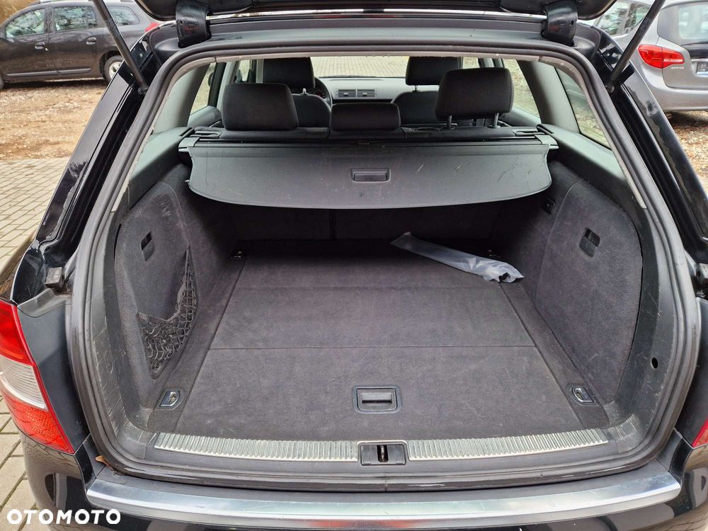 Audi A4 Avant - 30
