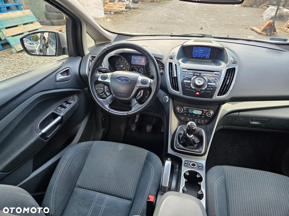 Ford Grand C-MAX - 17