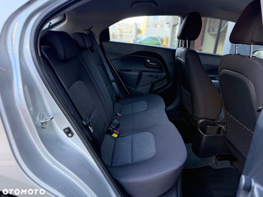 Kia Rio - 17