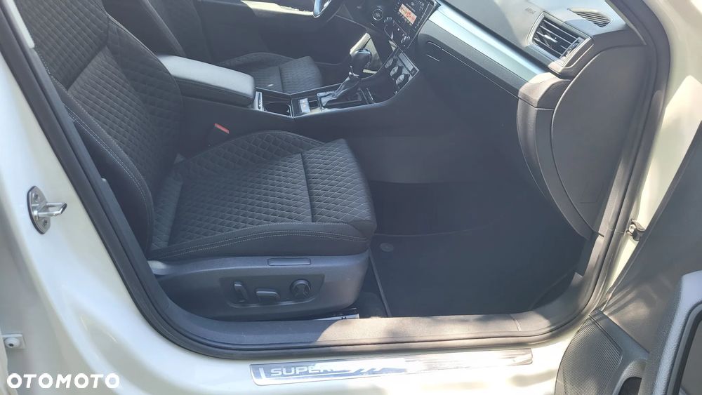 Skoda Superb 2.0 TDI Style DSG - 14