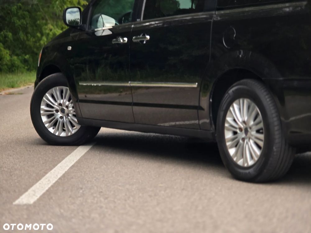Lancia Voyager 2.8 CRD16v Gold - 37