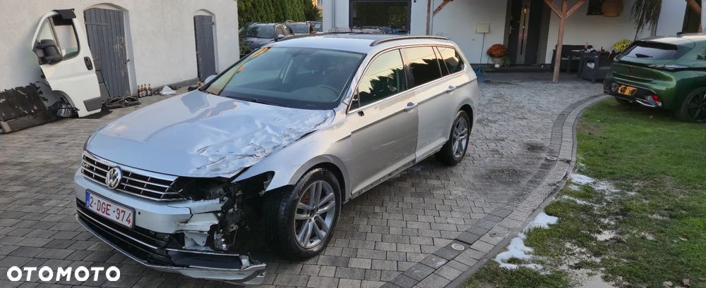 Volkswagen Passat - 12