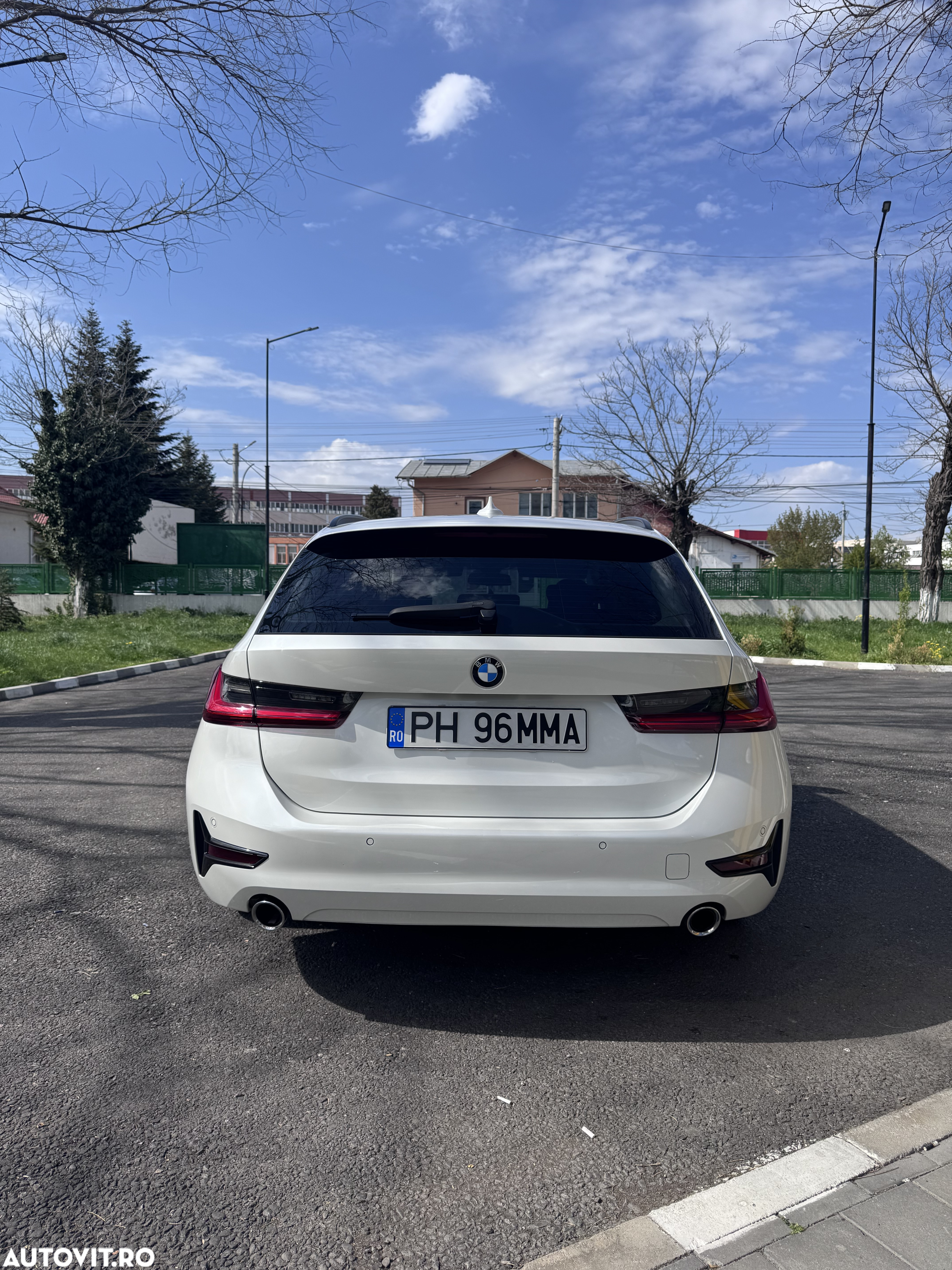 BMW Seria 3 318i Touring Aut. Sport Line - 9