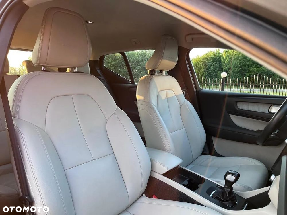 Volvo XC 40 T3 Inscription - 32