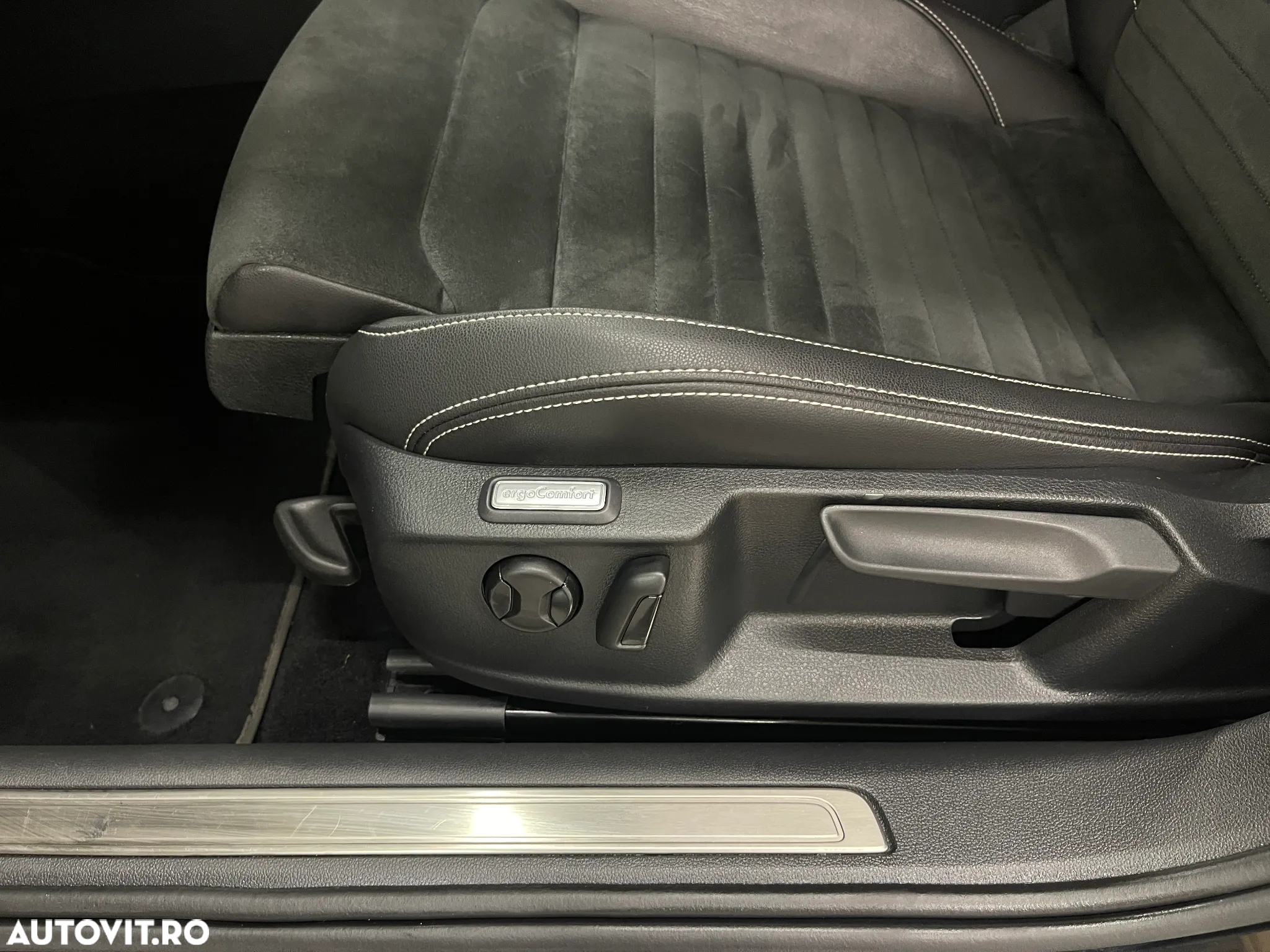 Volkswagen Passat 2.0 TDI DSG Highline - 21