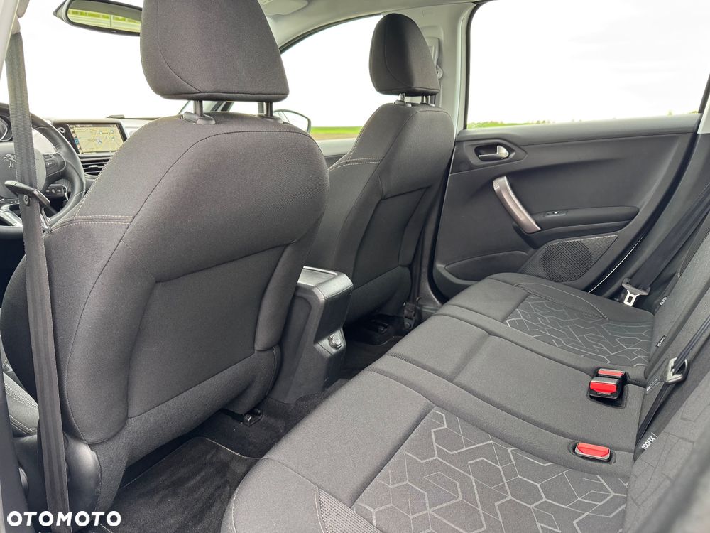 Peugeot 2008 e-HDi FAP 115 STOP & START Business-Line - 25