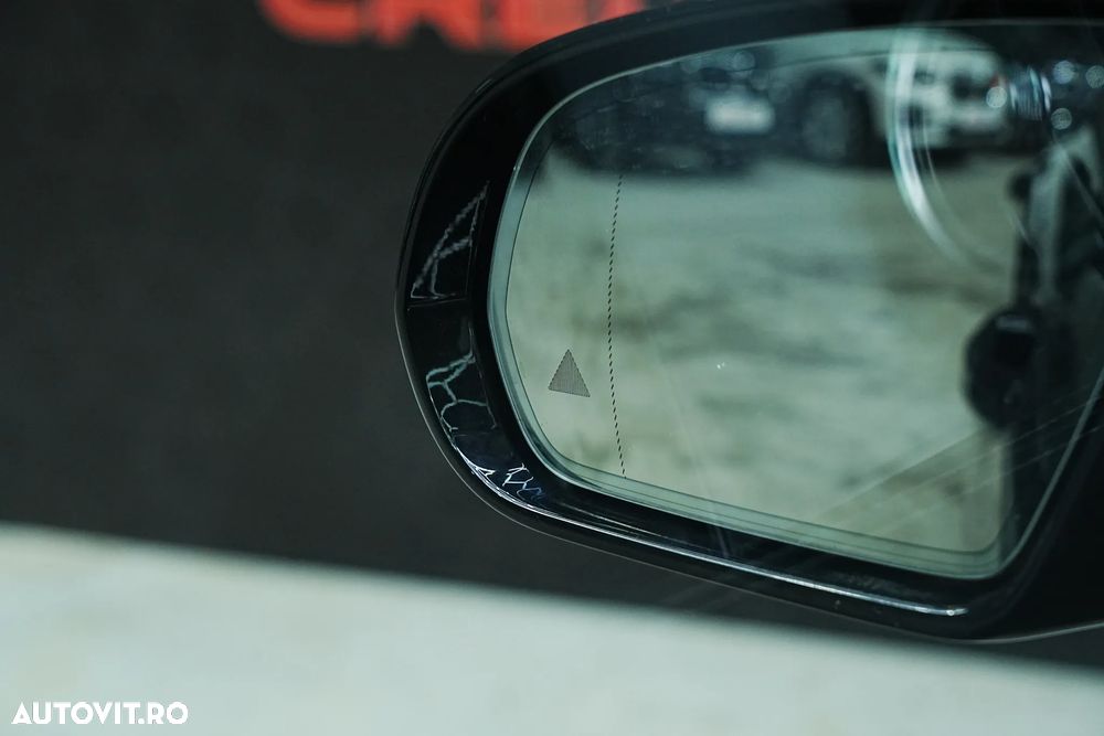 Mercedes-Benz E 300 de 9G-TRONIC AMG Line - 12