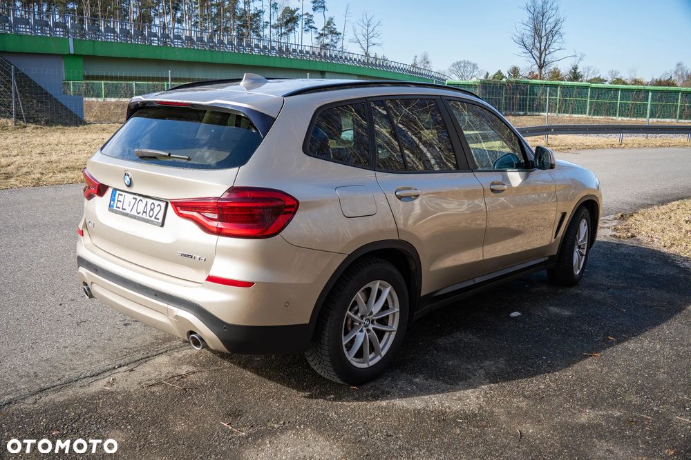 BMW X3 sDrive18d Advantage - 9