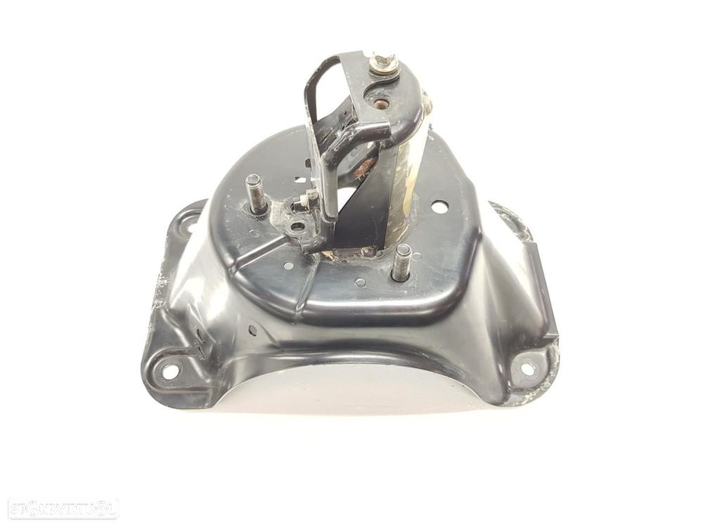 SUPORTE DA RODA SUPLENTE TOYOTA LAND CRUISER J15 - 1