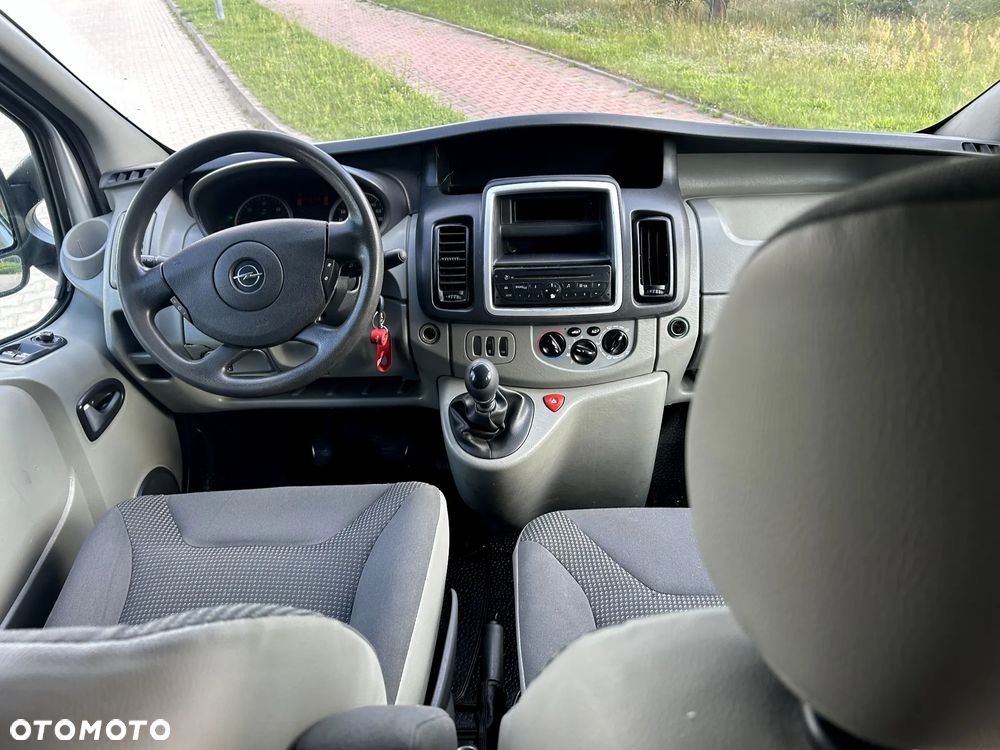 Opel Vivaro L2H1 2.9t - 12