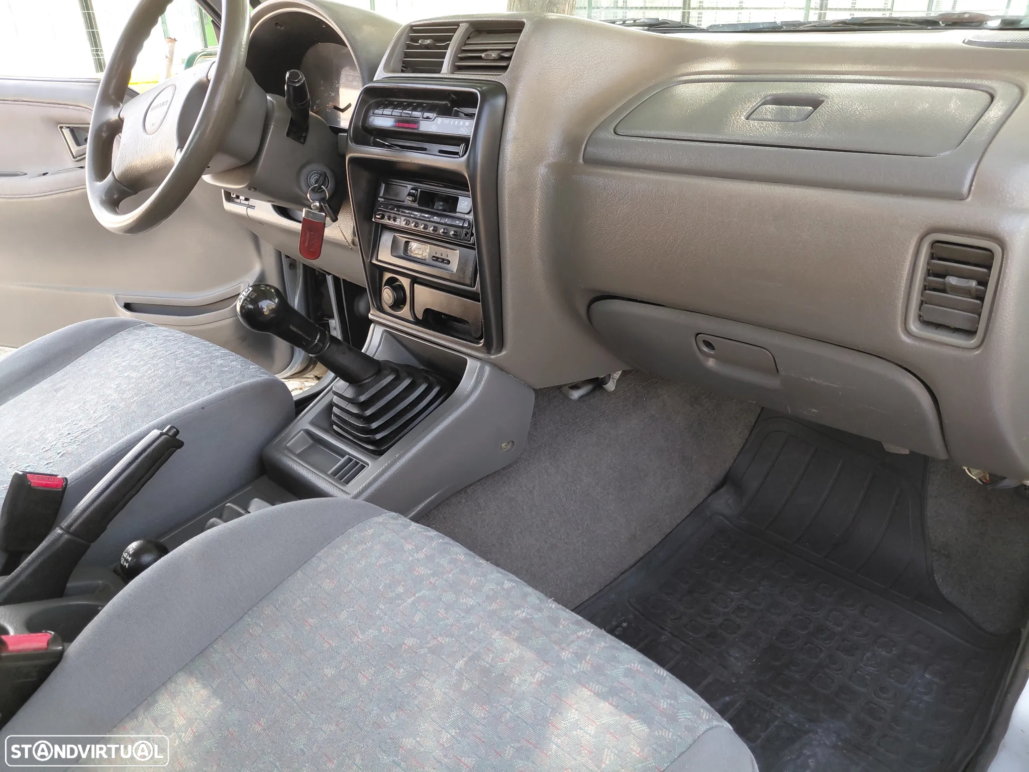 Suzuki Vitara 1.9 TD JLX - 17