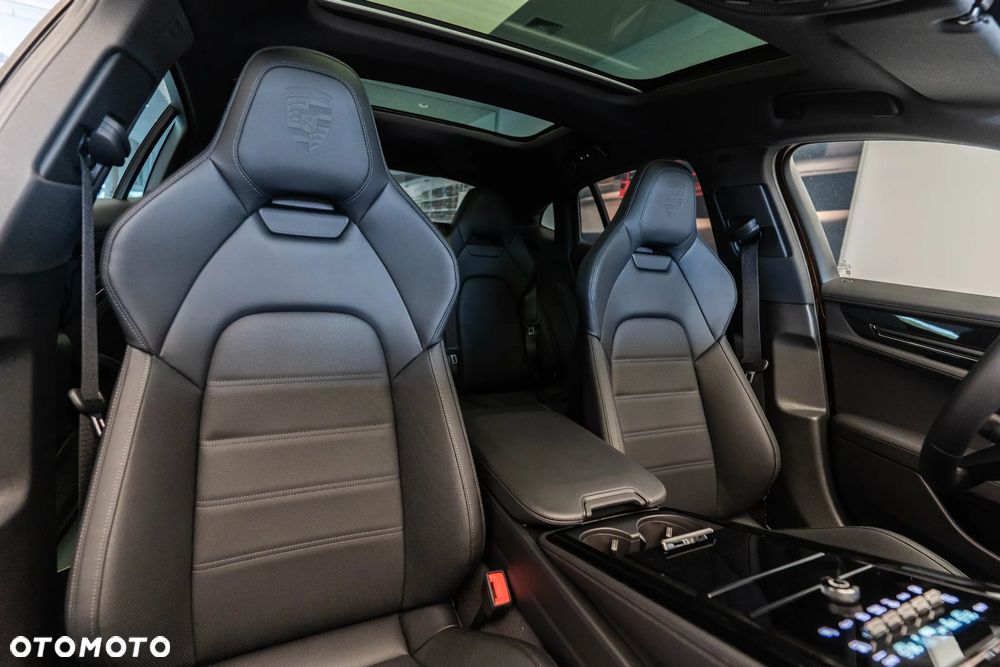 Porsche Panamera 4 - 16
