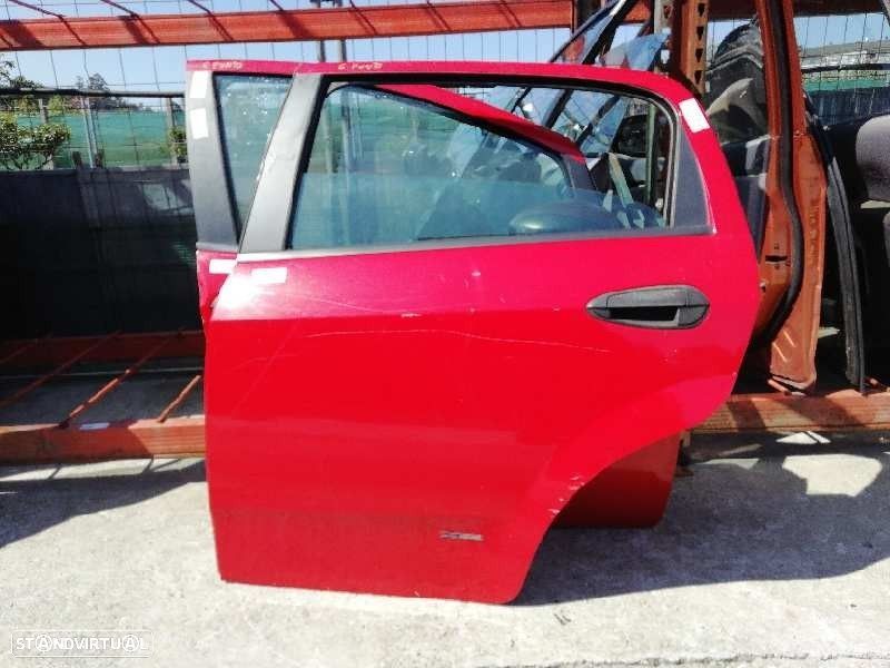 PORTA TRASEIRA ESQUERDA FIAT GRANDE PUNTO 2006 - 2