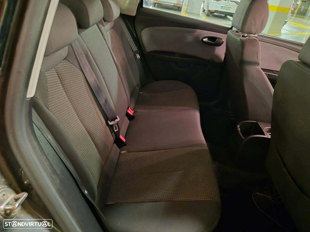 SEAT Leon 1.6 TDI DPF E-Ecomotive Style - 29