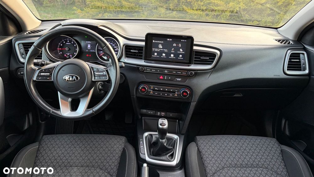 Kia Ceed 1.4 T-GDI L Business Line - 18