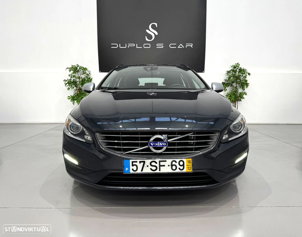 Volvo V60 2.0 D3 Momentum - 5