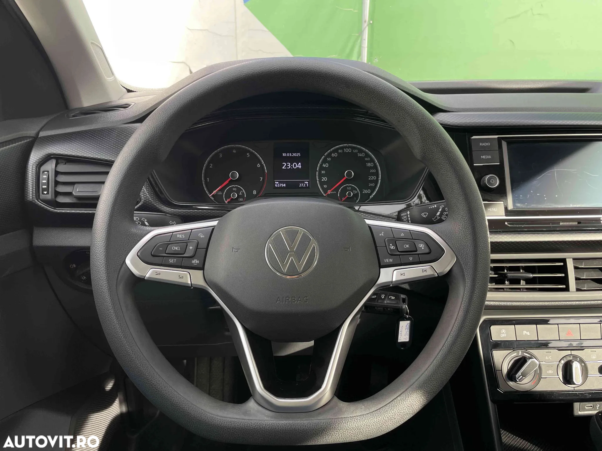 Volkswagen T-Cross - 8