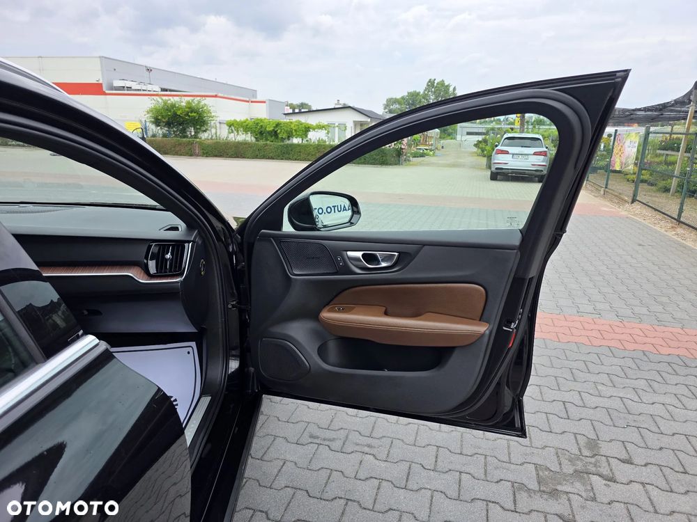 Volvo V60 B3 B Inscription - 17