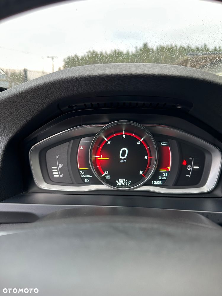 Volvo S60 D4 Drive-E Momentum - 17