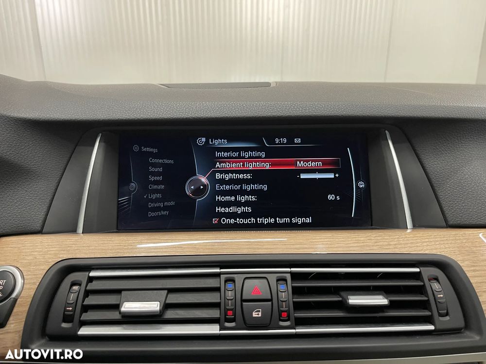 BMW Seria 5 530d xDrive Touring Aut. - 20