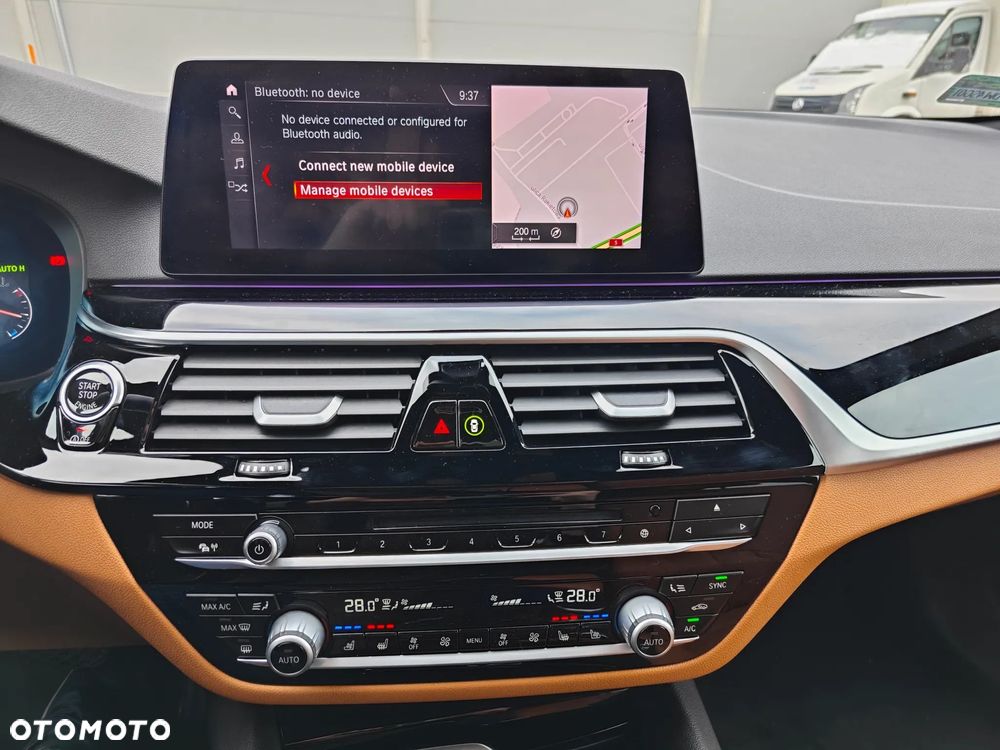 BMW Seria 5 520d xDrive Sport Line - 10