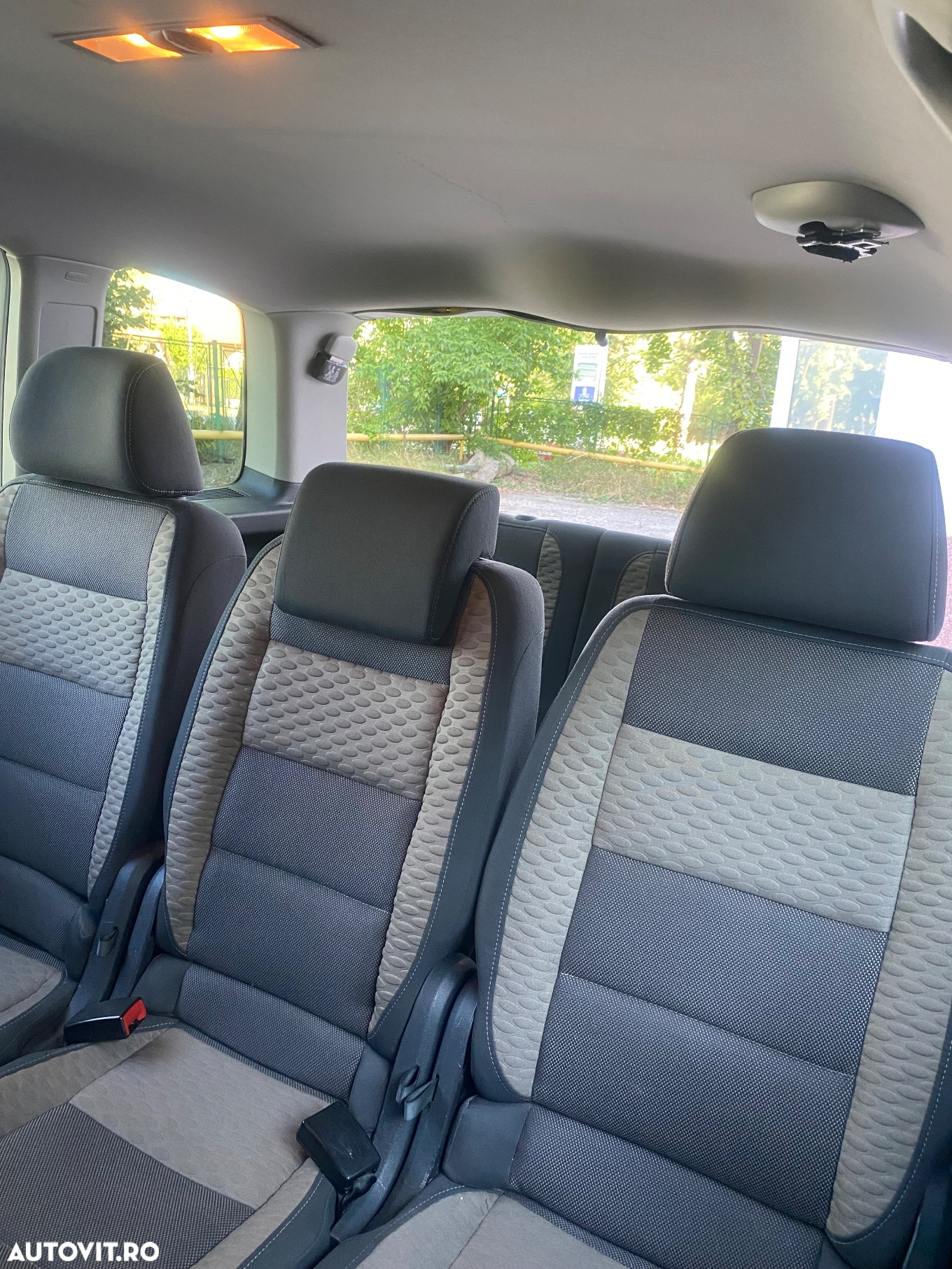 Volkswagen Touran 2.0 TDI DPF Cross - 13