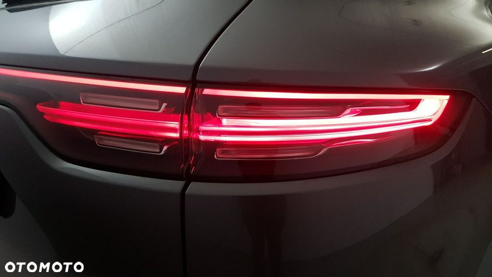 Porsche Cayenne - 16