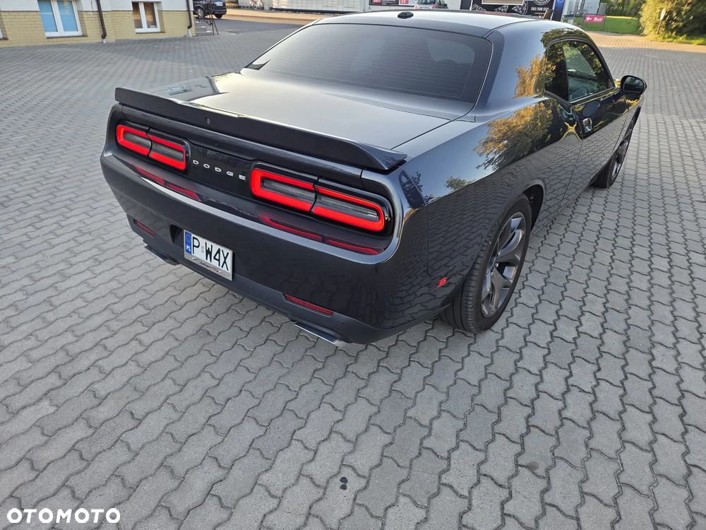 Dodge Challenger - 5